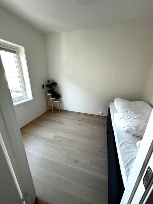 Stor Sentralt I Sandnes Apartment *
